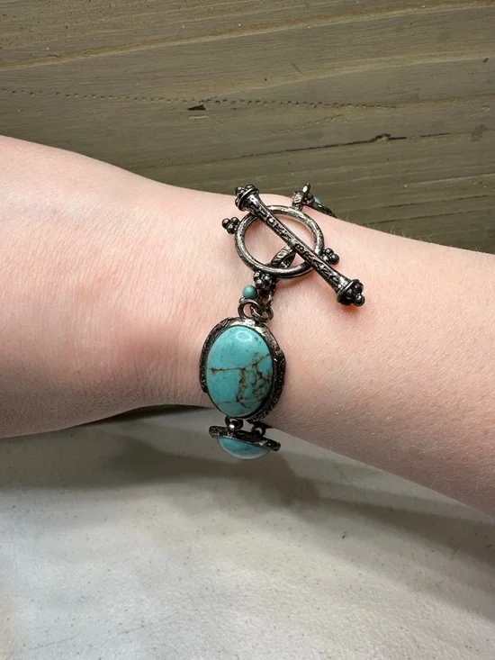 Lucky Brand Turquoise Color Blue Stone Link Toggle Clasp Bracelet - Picture 7 of 9
